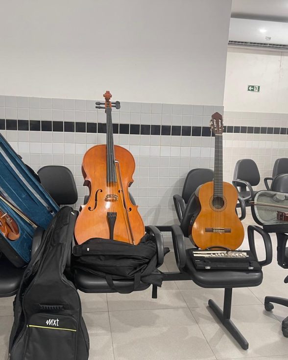 Instrumentos musicais com suspeita de roubo são encontrados sob ponte na Vila da Barca, em Belém