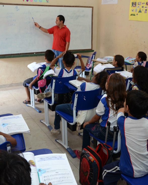 Decreto regulamenta distribuição das 2 mil vagas do concurso da Seduc Pará